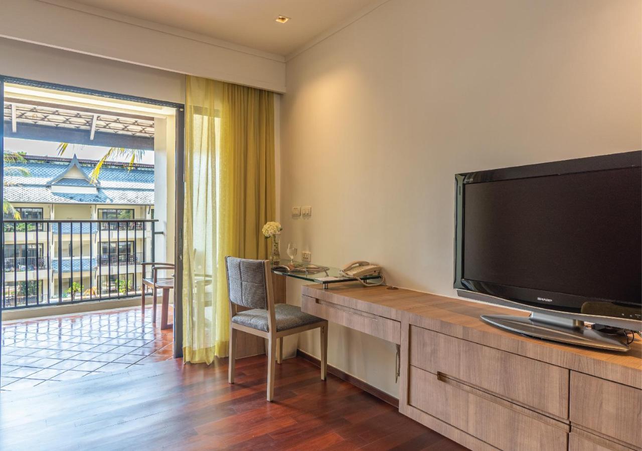 Radisson Resort And Suites Phuket Камала Бийч Екстериор снимка